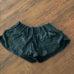 Lorna Jane running shorts in black SZ XS